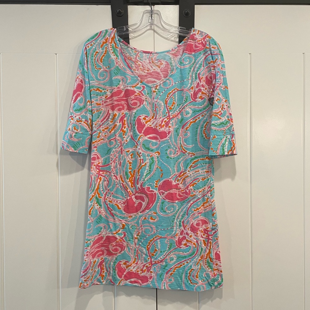 Worn once Lilly Pulitzer cotton dress size small jellyfish.